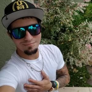 Meet your Posher, Kyle